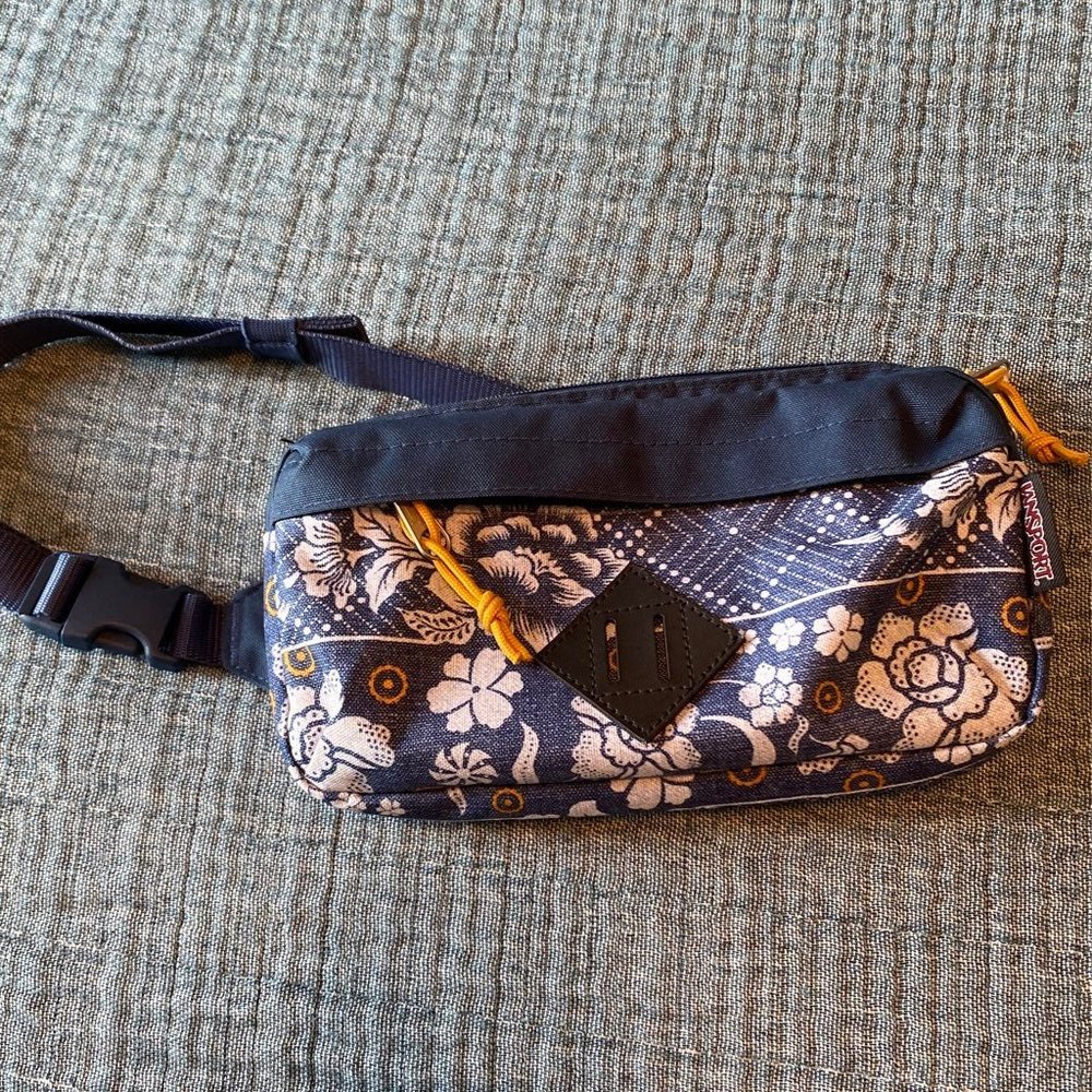 jansport fanny pack